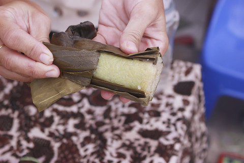 Ilustrasi kue lopis khas Pekalongan. Foto: Shutterstock