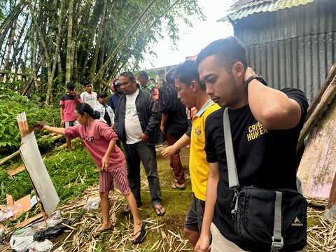 Lokasi potongan tubuh bayi ditemukan di pinggir Ngarai Sianok.  Foto: Dok. Polsek Kota Bukittinggi