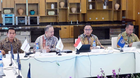 Suasana rapat pembentukan Desk Koordinasi Nasional terkait Penanganan Persons of the Filipino Descents (PFDs) dan Persons of the Indonesia Descents (PIDs).