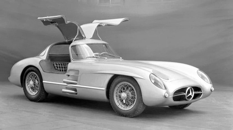 Mercedes-Benz 300 SLR Uhlenhaut Coupe, mobil termahal yang pernah dilelang. Foto: Dok. Car and Drive  