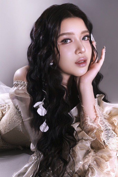 Tiara Andini menggelar pertunjukan istimewa bertajuk Tiara Andini Edelweiss Showcase. Foto: Dok. Istimewa