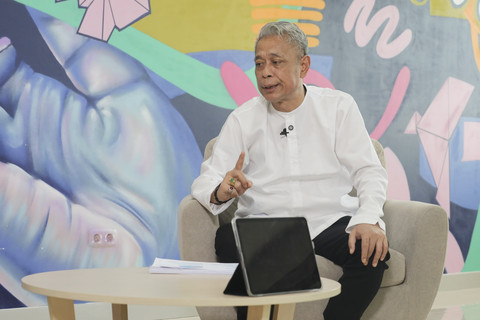 Wakil Menteri Sosial RI Agus Jabo Priyono saat menjadi narasumber dalam podcast Insight di Kantor Kementerian Sosial, Jumat (31/10/2025). Foto: Biro Humas / Ikhwan Isyah Ishar