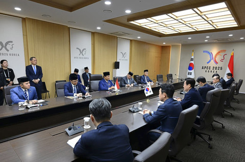 Pertemuan bilateral Presiden RI Prabowo Subianto dengan Presiden Republik Korea Lee Jae Myung di sela-sela KTT APEC 2025. Foto: Dok. Muchlis Jr - Biro Pers Sekretariat Presiden