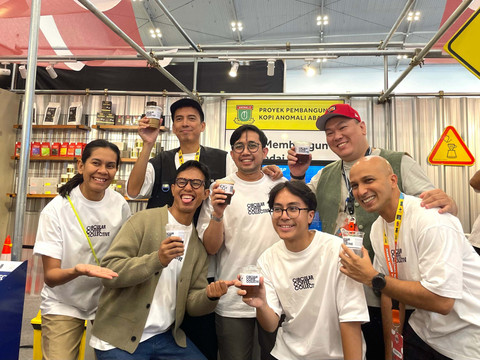 Anomali Coffee, Kopi Tuku, Kopi Nako, Brookland, dan Suasanakopi kolaborasi lewat Circular Coffee Collective untuk dorong keberlanjutan industri kopi. Foto: Salsha Okta Fairuz/kumparan