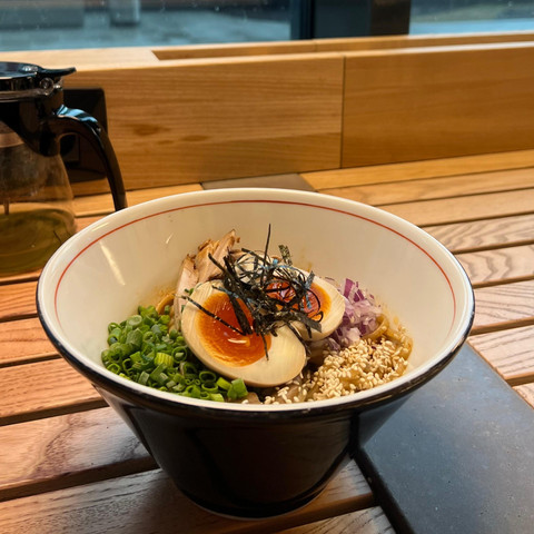 Menu khas Jepang di salah satu restoran di Moskow. Sumber: dokumentasi pribadi