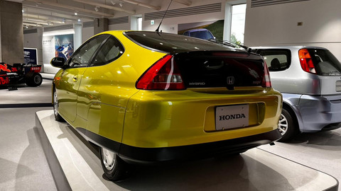 Mobil hybrid pertama Honda Insight. Foto: Aditya Pratama Niagara/kumparan