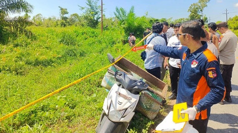 Polisi melakukan identifikasi di lokasi tempat kejadian. Foto: Dok. Polres Mempawah