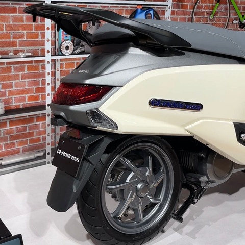 Suzuki e-Address di Japan Mobility Show 2025, Rabu (29/10/2025). Foto: Syahrul Ghiffari/kumparan