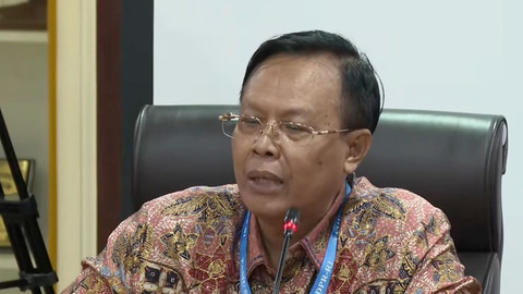 Ahli sosiologi Trubus Rahardiansyah menghadiri sidang MKD DPR RI, Senin (3/11/2025). Foto: YouTube/ TVR Parlemen