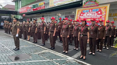 Upacara di Kejaksaan Negeri Yogyakarta di ikuti oleh seluruh bidang. Foto: Dok. Kejari Yogyakarta