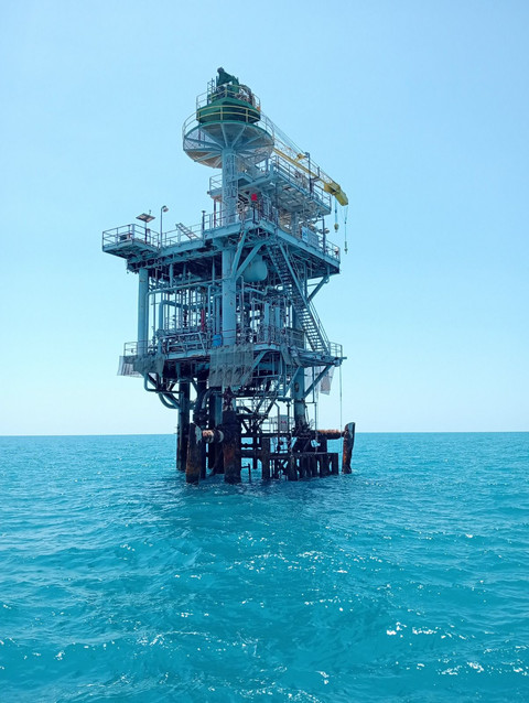 PHE ONWJ kembali aktifkan anjungan minyak EZB di lepas pantai Kabupaten Subang. Foto: PHE ONWJ