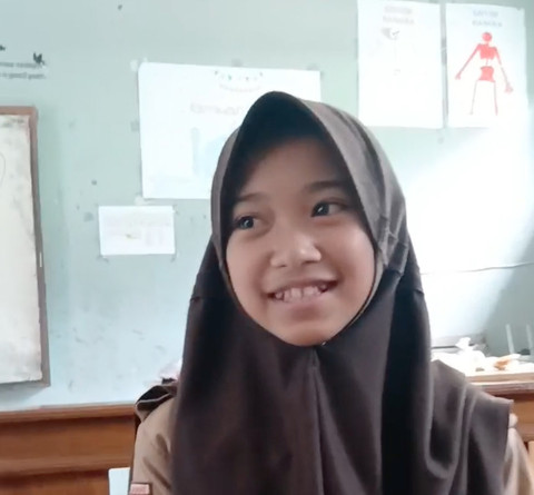 Zulfa, siswi MTs Al-Irsyad Karangpawitan, Garut. Dok: kumparan