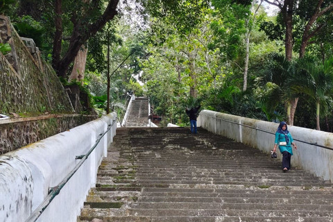 Suasana Makam Raja-Raja Imogiri di Pajimatan, Wukirsari, Imogiri, Kabupaten Bantul, Selasa (4/11/205). Foto: Arfiansyah Panji Purnandaru/kumparan