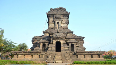 Candi Singosari di Kabupaten Malang. Candi ini menjadi simbol kejayaan masa transisi antara Kediri dan Majapahit, menandai bab penting dalam perjalanan peradaban Jawa Timur yang berakar pada spiritualitas dan kebijaksanaan Nusantara. Foto: Disbudpar Prov. Jatim. incar.jatimprov.go.id.