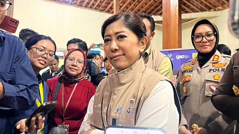 Menteri Komunikasi dan Digital Meutya Hafid menghadiri peresmian Kampung Internet di Desa Sribit, Sidoharjo, Sragen, Jawa Tengah, Rabu (5/11/2025).  Foto: Nasywa Athifah/kumparan