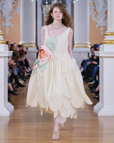 Koleksi Simone Rocha di London Fashion Week Spring Summer 2026. Foto: Simone Rocha