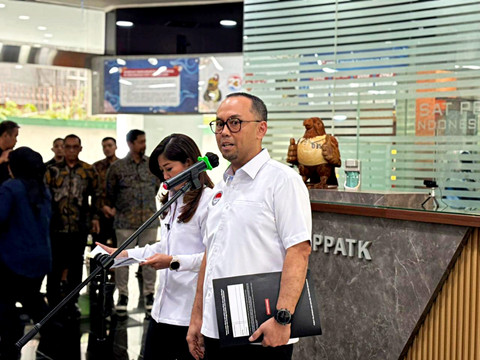 Kepala PPATK, Ivan Yustiavandana memberikan tanggapan di Kantor PPATK, Jakarta Pusat, Kamis (6/11/2025). Foto: Amira Nada Fauziyyah/kumparan