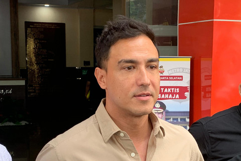 Hamish Daud di Polres Jaksel, Kamis (6/11/2025). Foto: Vincentius Mario/kumparan