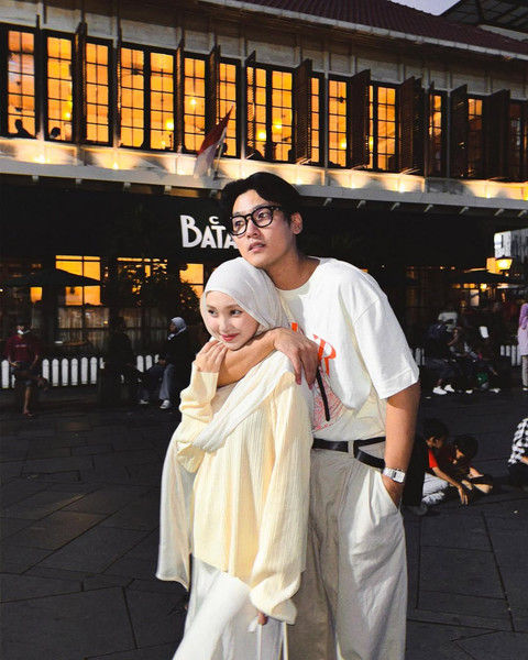 Na Daehoon dan Julia Prastini. Foto: Instagram/@juliaprt7