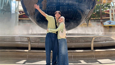 Na Daehoon dan Julia Prastini. Foto: Instagram/@juliaprt7