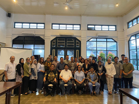 Foto bersama jajaran pengurus dan panitia KADIN DIY dalam rangkaian persiapan Musyawarah Daerah (Musda) IX. Foto: Dok. KADIN DIY