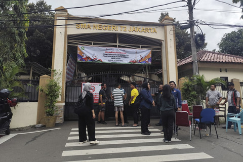 Suasana satu hari setelah ledakan di SMAN 72 Jakarta, Kelapa Gading, Jakarta, Sabtu (8/11/2025) Foto: Luthfi Humam/kumparan