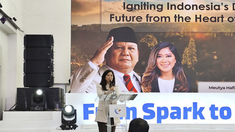 Menteri Komdigi Meutya Hafid menyampaikan sambutan saat Launching Garuda Spark Innovation Hub di Pos Bloc Kota Medan, Sabtu (8/11/2025). Foto: Amar Marpaung/kumparan