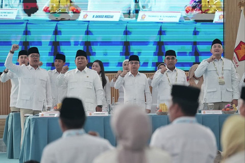 Ketua Dewan Pembina yang Ketua Umum Partai Gerindra Prabowo Subianto mengikuti acara Taklimat Ketua Dewan Pembina Partai Gerindra yang digelar di Hambalang Jawa Barat, Sabtu (8/22/2025). Foto: Instagram/ @sufmi_dasco