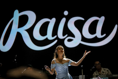 Penyanyi Raisa tampil di Jazz Goes To Campus (JGTC) 2025 di Universitas Indonesia, Depok, Minggu (9/11/2025). Foto: Jamal Ramadhan/kumparan