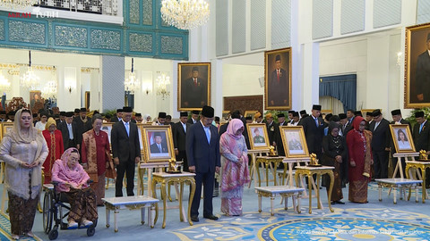 Suasana penganugerahan gelar Pahlawan Nasional 2025 di Istana Negara, Jakarta Pusat,Senin (10/11/2025).   Foto: Youtube/Sekretariat Presiden