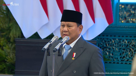 Presiden Prabowo Subianto menghadiri penganugerahan gelar Pahlawan Nasional 2025 di Istana Negara, Jakarta Pusat,Senin (10/11/2025).   Foto: Youtube/Sekretariat Presiden
