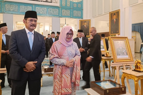 Ahli waris Presiden ke-2 Soeharto Bambang Trihatmodjo dan Siti Hardijanti Rukmana  menghadiri penganugerahan gelar Pahlawan Nasional 2025 di Istana Negara, Jakarta Pusat, Senin (10/11/2025). Foto: Zamachsyari/kumparan