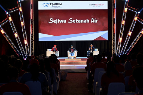 Bakti Pendidikan Djarum Foundation melalui program Djarum Beasiswa Plus menyelenggarakan Temu Wicara Sejiwa Setanah Air yang digelar di Djarum Arena, Kudus,  Jawa Tengah, Kamis (6/11/2025). Foto: Djarum Foundation
