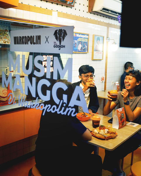 Kolaborasi Kopi Tubruk Gadjah dan Warkopolim lewat menu bertema musim mangga". Foto: Dok. Istimewa