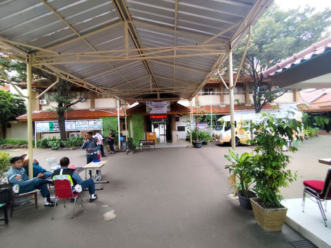 Suasana di SMAN 72 Jakarta pada Selasa (11/11/2025). Foto: Rachmadi Rasyad/kumparan