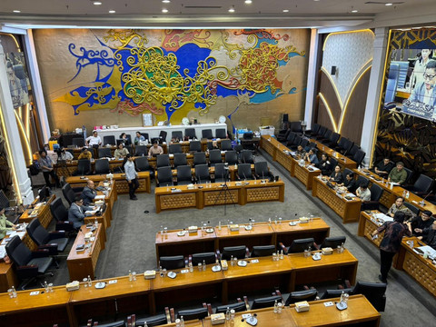 Rapat dengar pendapat (RDP) Badan Legislasi (Baleg) DPR RI bersama VISI, AKSI, dan ASIRI terkait RUU Hak Cipta di Kompleks Parlemen, Senayan, Jakarta Pusat pada Selasa (11/11). Foto: Abid Raihan/kumparan