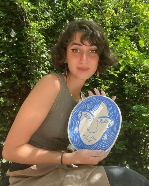 Ilustrator dan animator berbasis di New York City, Rama Duwaji. Foto: Instagram/ramaduwaji