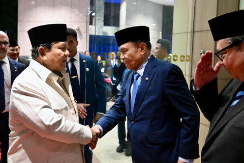 Momen Presiden Prabowo Subianto disambut diaspora Indonesia saat bermalam di Kota Sydney, Australia, pada Selasa malam, 11 November 2025. Foto: Cahyo - Biro Pers Sekretariat Presiden