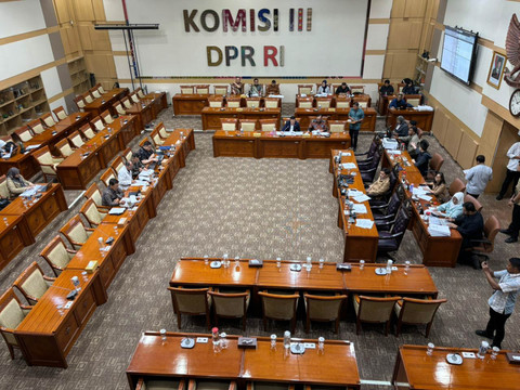 Suasana rapat Panja RKUHAP di Komisi III DPR, Senayan, Jakarta Pusat pada Kamis (13/11/2025). Foto: Abid Raihan/kumparan