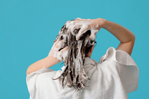 Ilustrasi keramas. Foto: Pixel-Shot/Shutterstock