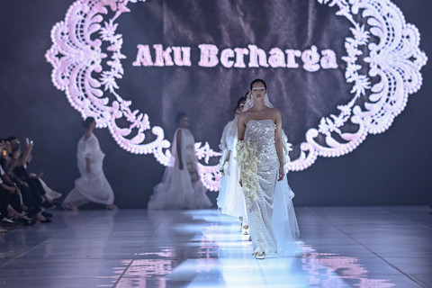 Koleksi Rama Dauhan di Jakarta Fashion Week. Foto: JFW 