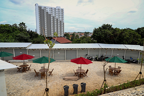 Suasana taman di area Sentra Fauna dan Kuliner Lenteng Agung, Jakarta Selatan pada Jumat (14/11/2025). Foto: Iqbal Firdaus/kumparan