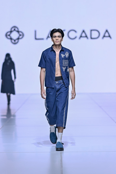 Koleksi Lascada di show Asia Pacific Rayon Jakarta Fashion Week 2026. Foto: Jakarta Fashion Week