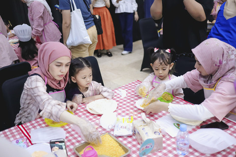  Keseruan acara cooking class di kumparanMOM Playdate. Foto: kumparan