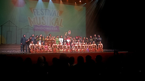 Festival Musikal Indonesia 2025 pada hari pertama berlangsung meriah di Taman Ismail Marzuki, Jakarta Pusat, Jumat (14/11/2025).   Foto: Giovanni/kumparan