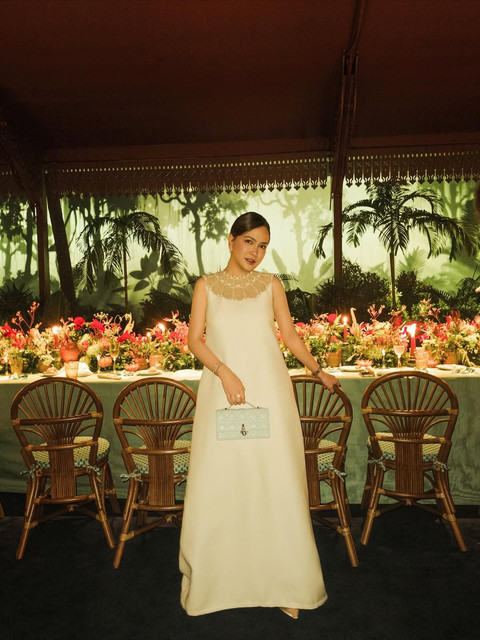 Tampilan Shandy Aulia di acara peluncuran global koleksi Diorexquis Chapter 2. Foto: Instagram @shandyaulia. 