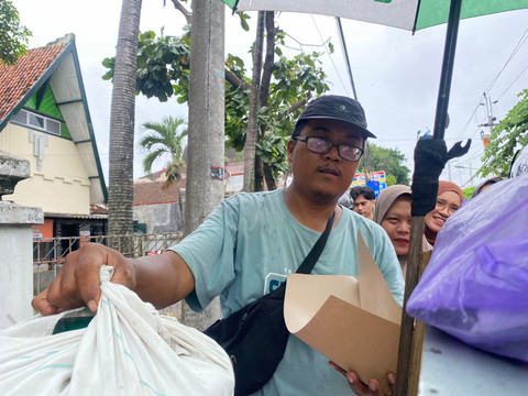 Pemilik nasi padang motoran viral di Yogya, Fajar Harianto. Foto: Pandangan Jogja/Resti Damayanti