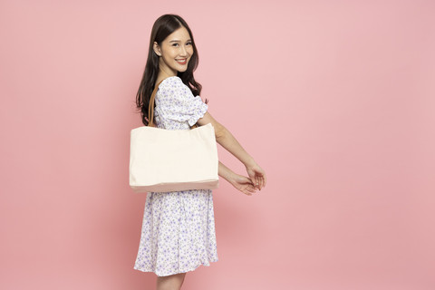 Ilustrasi tas lucu. Foto: Shutterstock