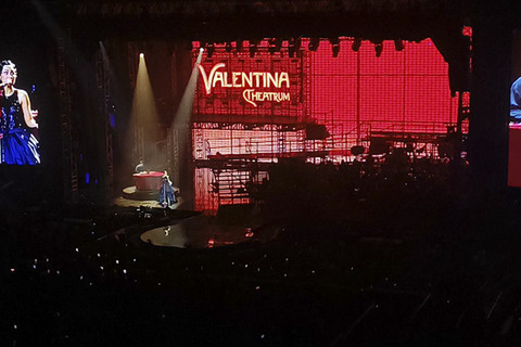 Konser Tunggal Andien, Suarasmara di Istora Senayan, Jakarta Pusat, Sabtu (15/11/2025).  Foto: Giovanni/kumparan