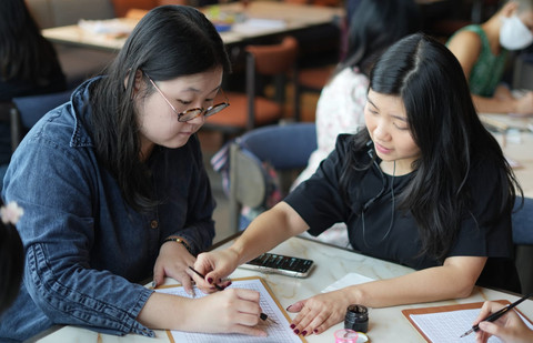 Olah Kreativitas di Akhir Pekan Lewat Workshop Modern Calligraphy (1)